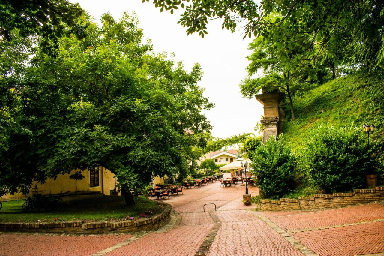 Hotel Stari Podrum Илок Экстерьер фото